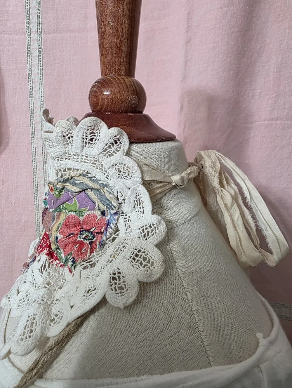 JABOT🩷MOSSIE ANNA ARTISAN DESIGN🩷NWT